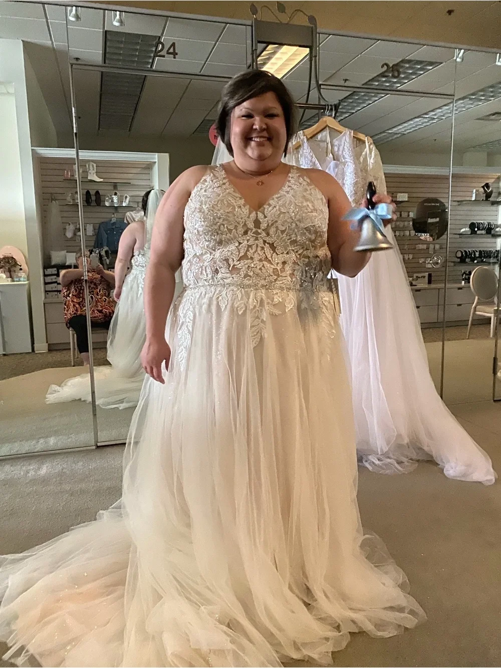 Plus-Size Ivory Lace & Tulle Wedding Dress with Beaded Bodice - Picture 2 of 12